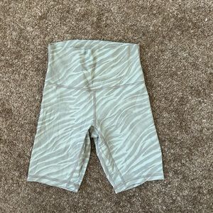 Lululemon wunder train high rise shorts